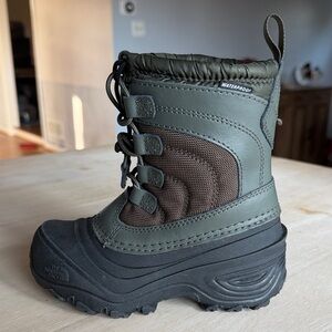 The North Face Green and Black Kids' Winter Boots